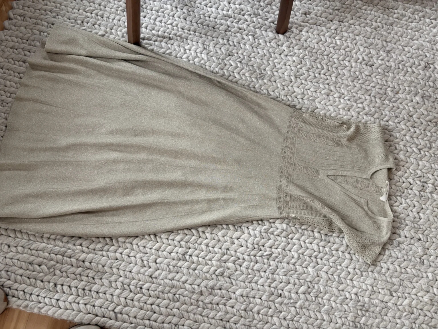 Image for Magnifique robe Bash doré encore sur le site !
