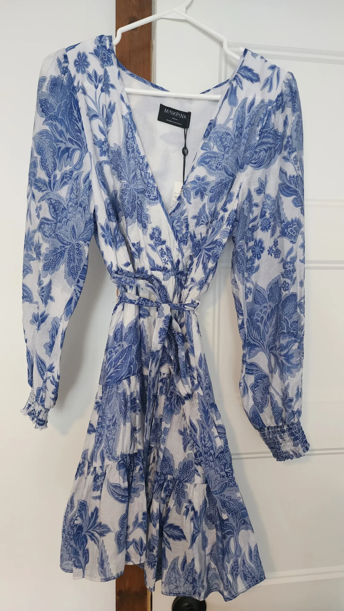 Featured image for Robe MINKPINK M