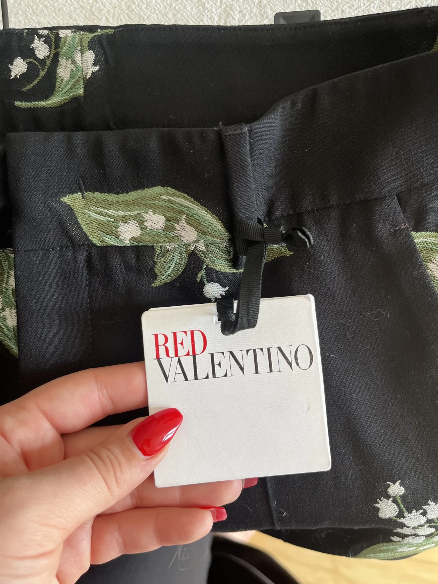 Image for Red Valentino trousers size 42 with white and green floral embroidery