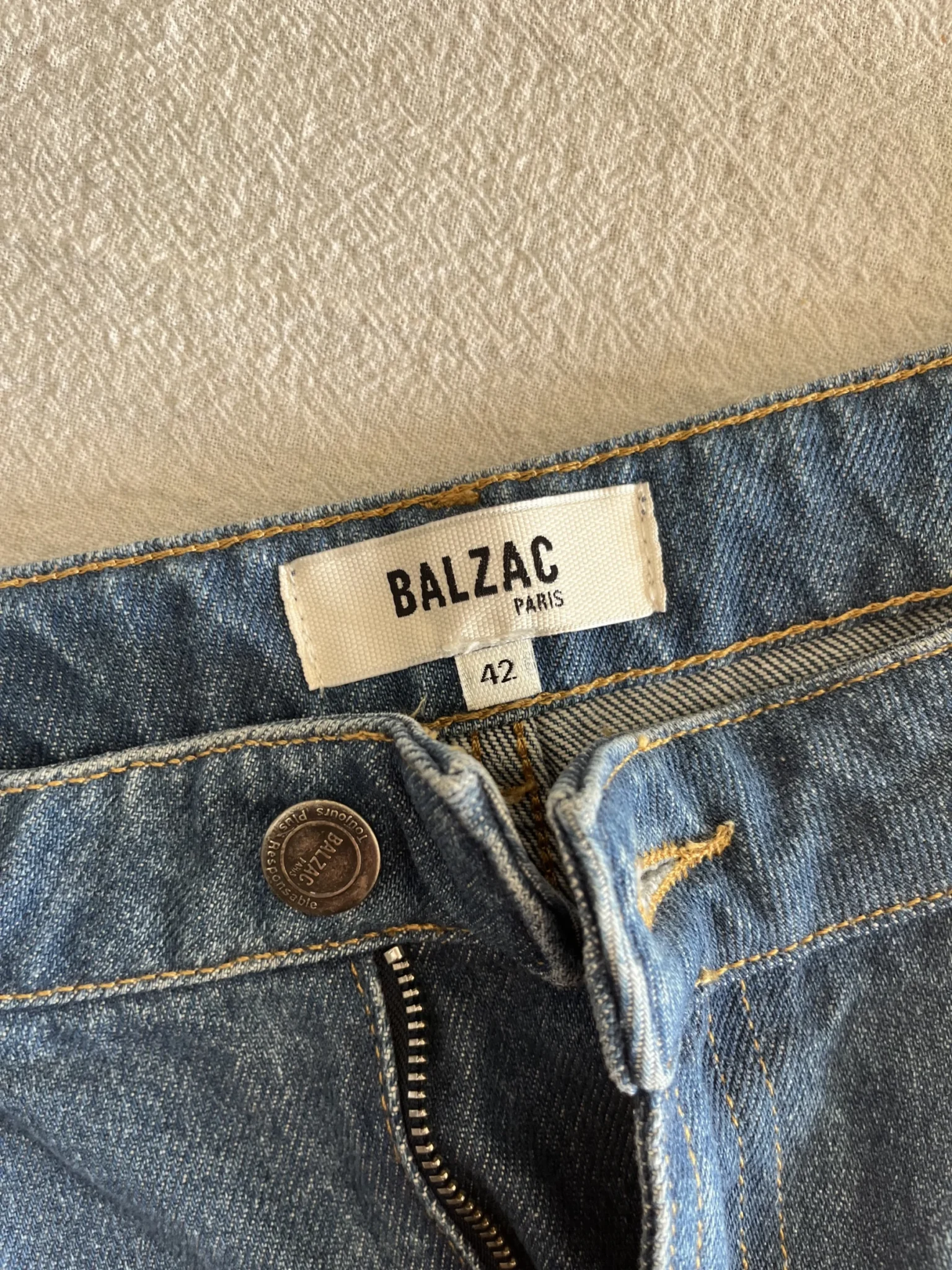 Image for Balzac Paris denim shorts size 42 Maylone model