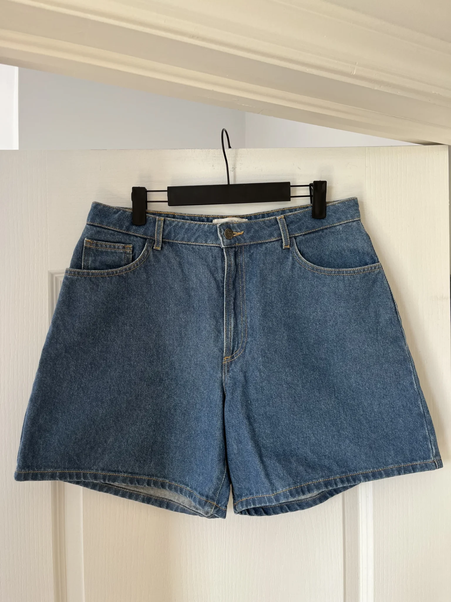 Image for Balzac Paris denim shorts size 42 Maylone model