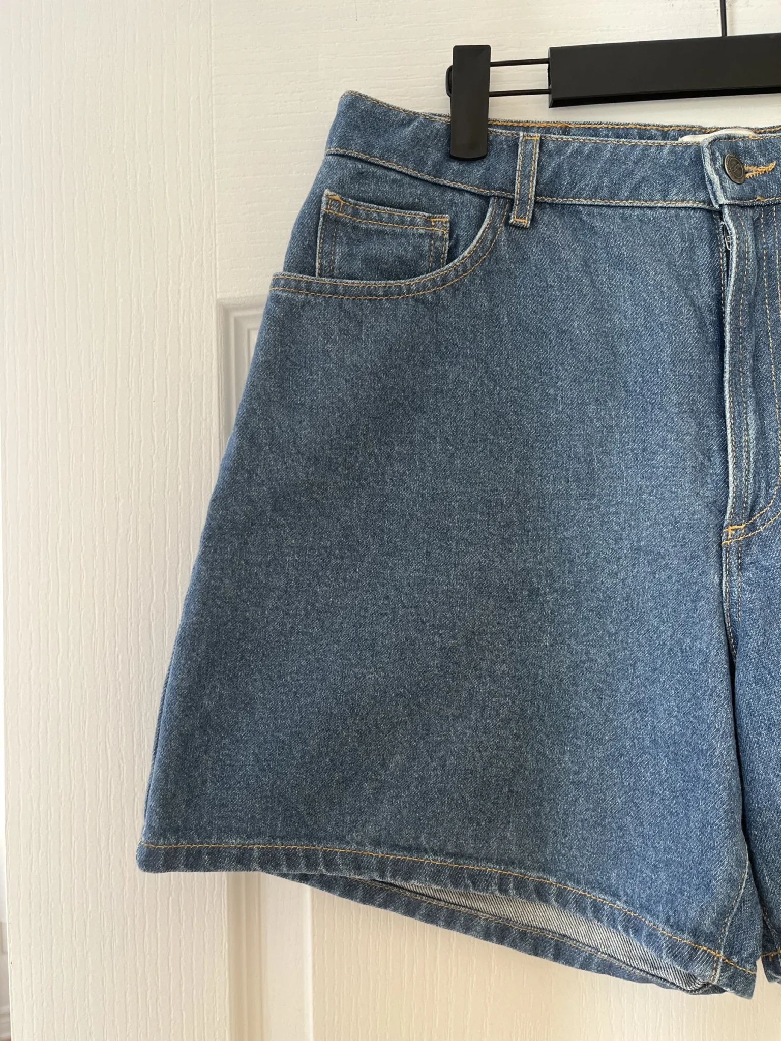 Image for Balzac Paris denim shorts size 42 Maylone model