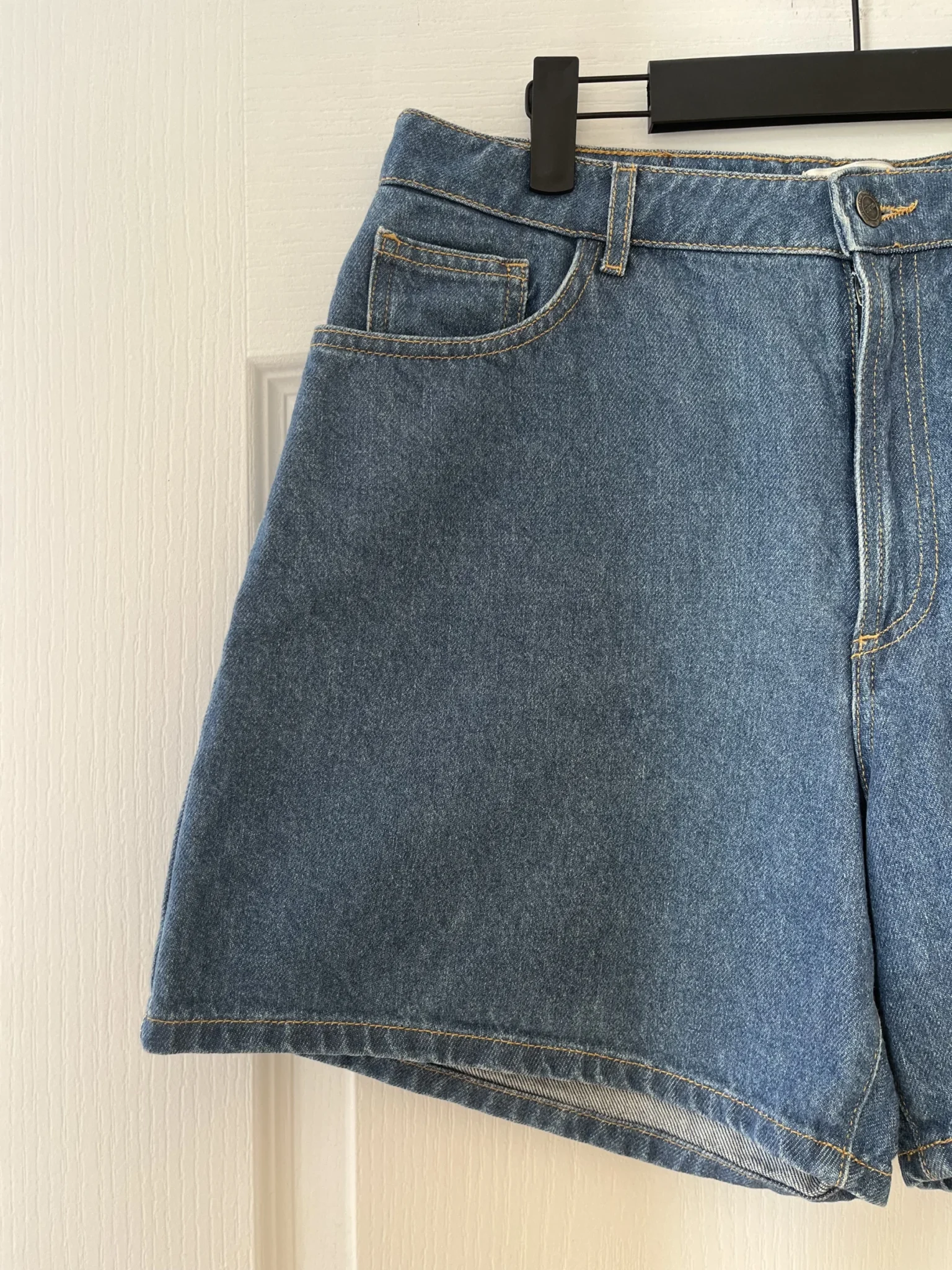 Image for Balzac Paris denim shorts size 42 Maylone model