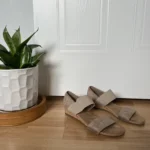 Featured thumbnail for Sandale Suède beige
