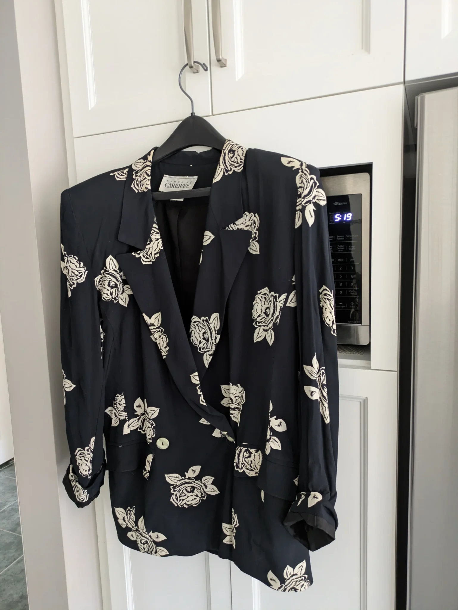Featured image for Jupe et blazer Femme de carrière