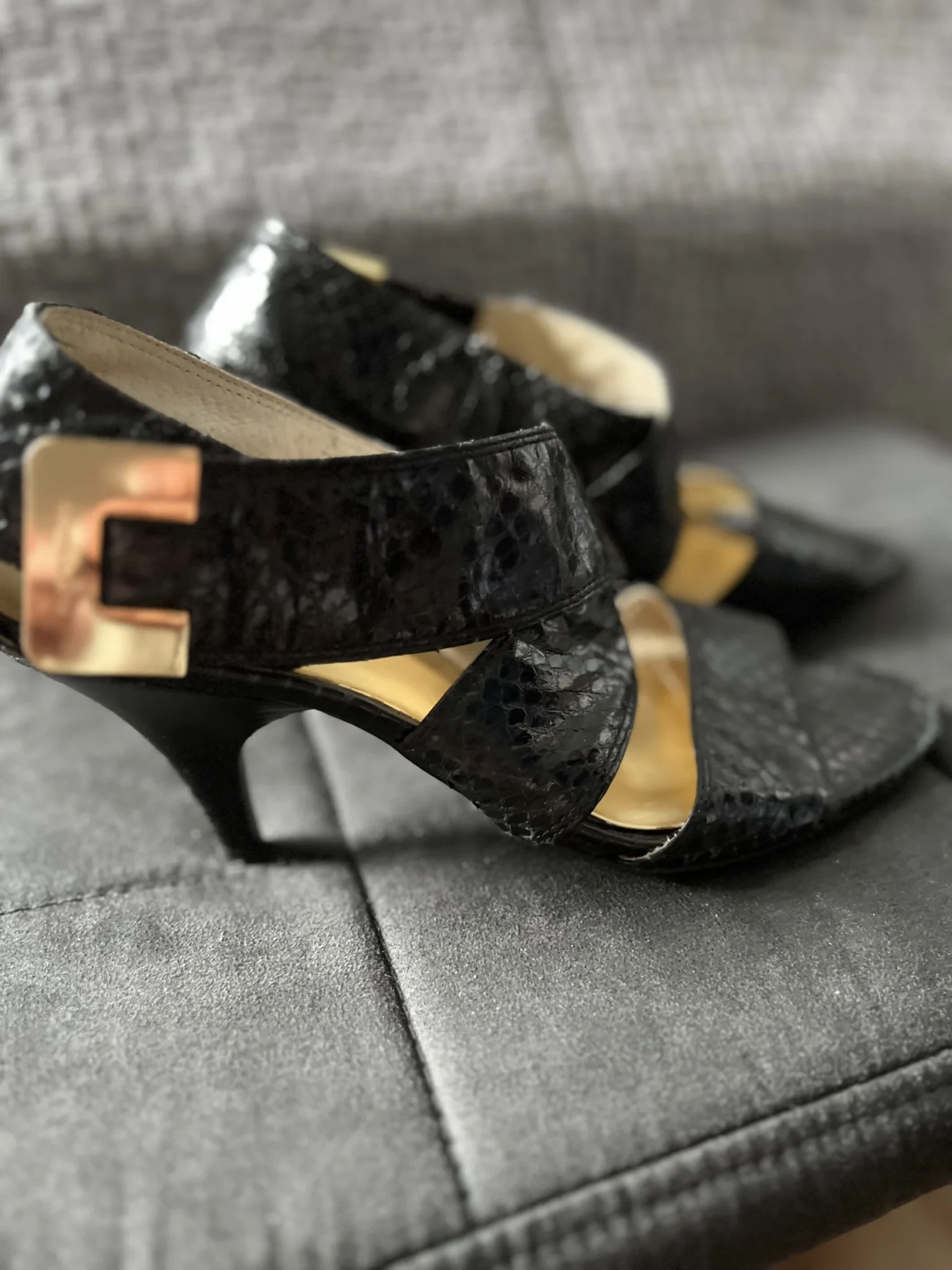 Featured image for Sandales noires Michael Kors