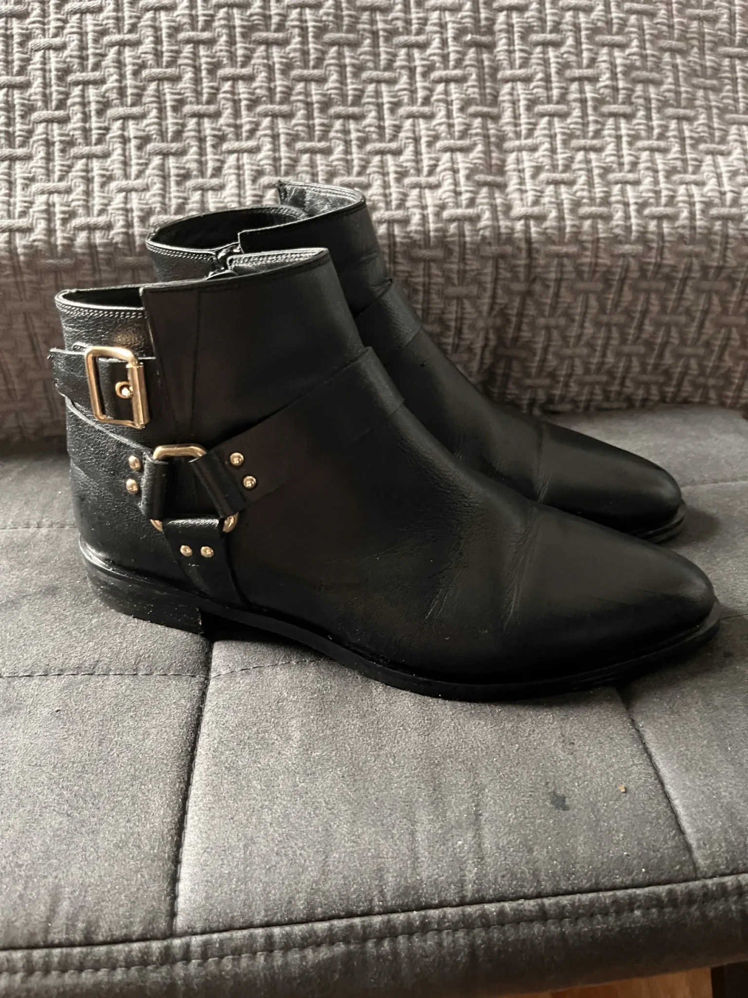 Featured image for Bottillons cuir noirs Femme