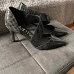Featured thumbnail for Escarpins noirs croco Calvin Klein