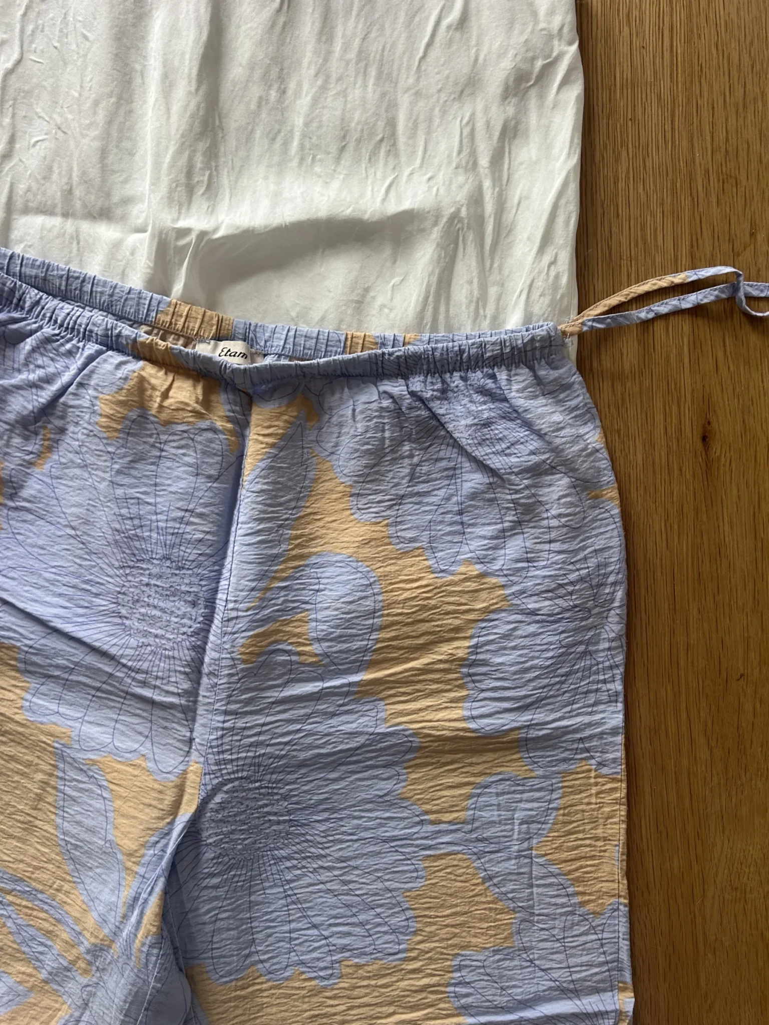 Featured image for Pantalon Etam