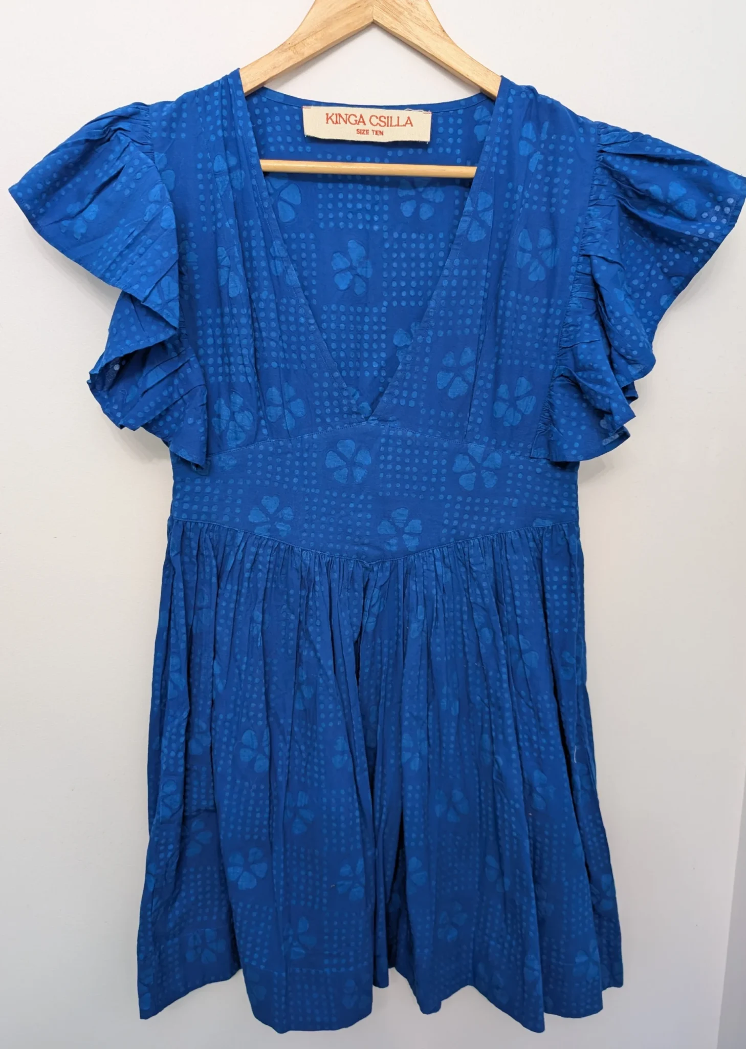 Featured image for Robe fleurie bleue – Kinga Csilla
