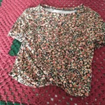 Featured thumbnail for Chandail crop twist fleuri Abibelle