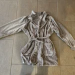 Featured thumbnail for Cardigan d'occasion style velours couleur argentée
