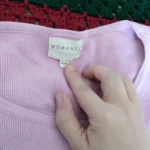 Thumbnail for Chandail crop à boutons Womance