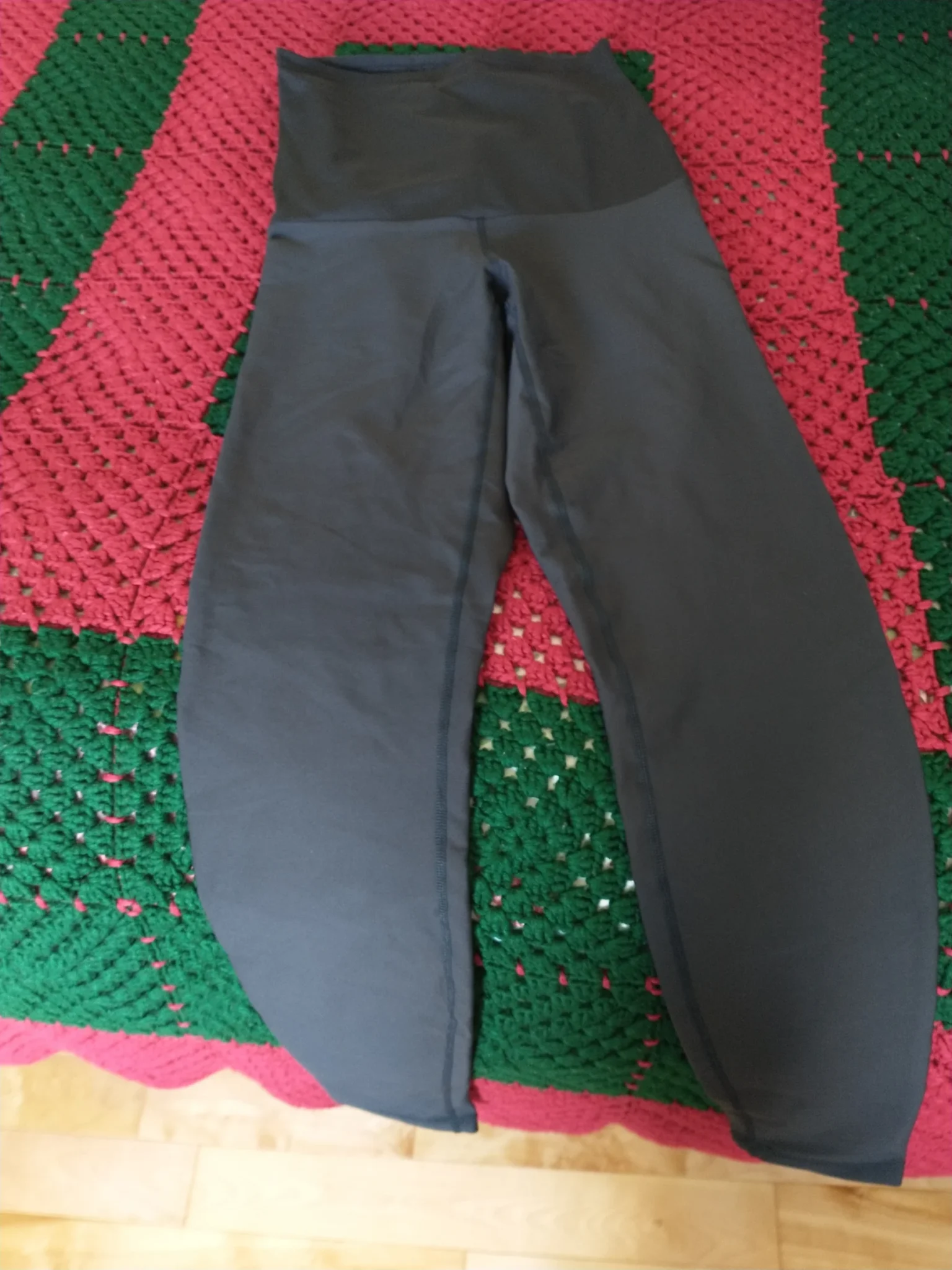 Featured image for Legging noir de maternité Oraki