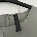 Thumbnail for Robe très légère