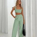 Featured thumbnail for Ensemble pantalon / top - Princess Polly