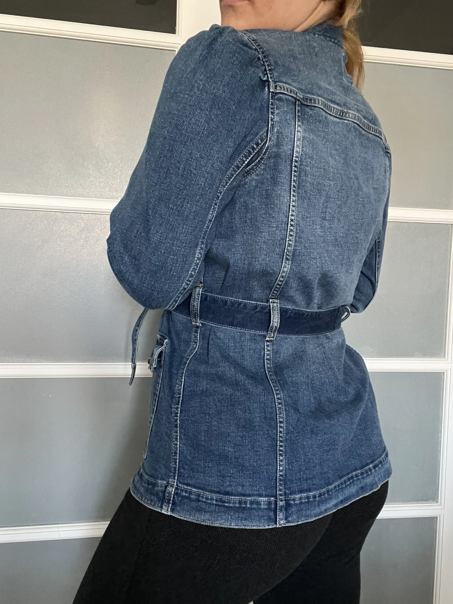 Image for Gap women's M denim jacket with gathered sleeves