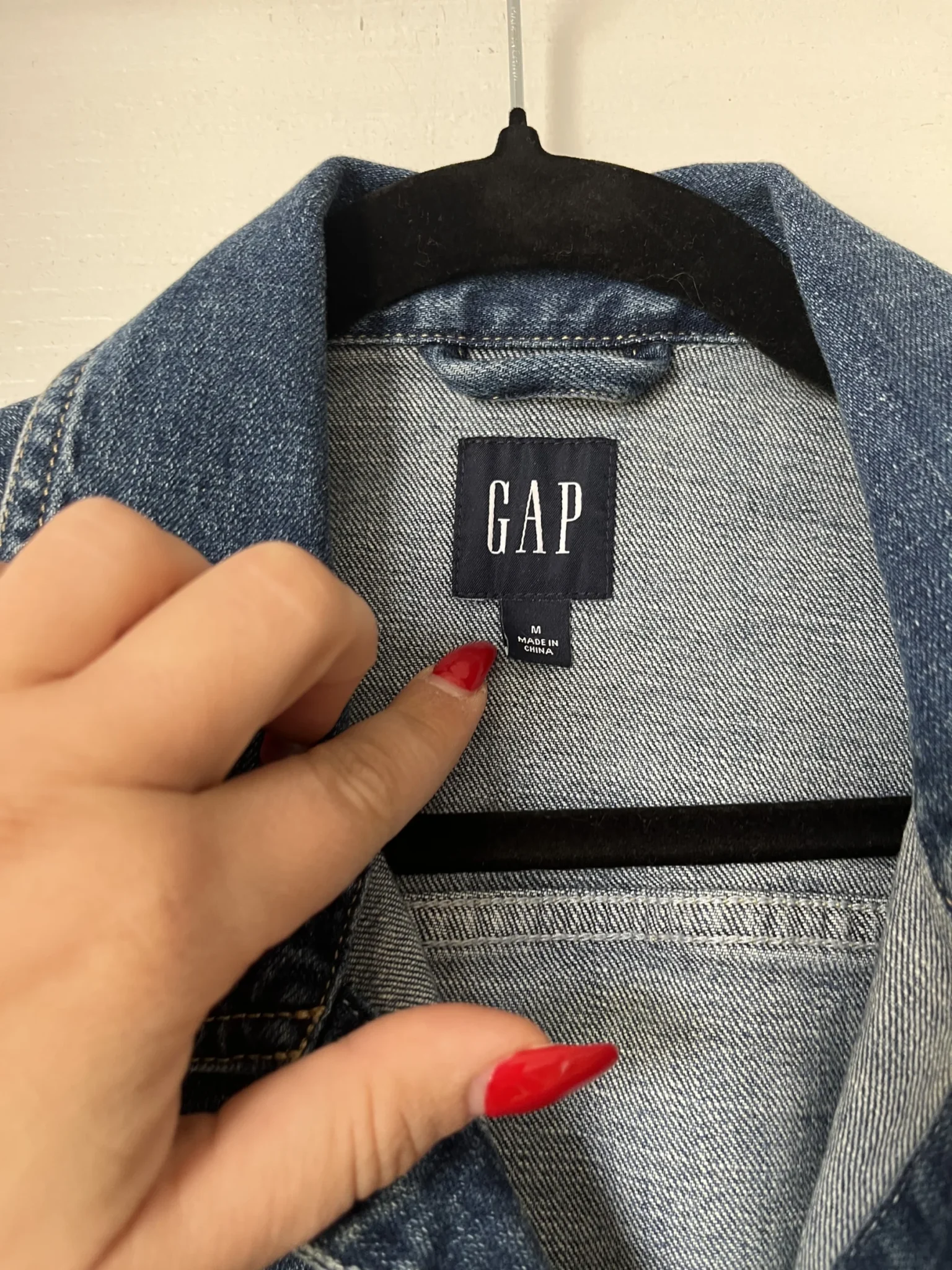 Image for Gap women's M denim jacket with gathered sleeves