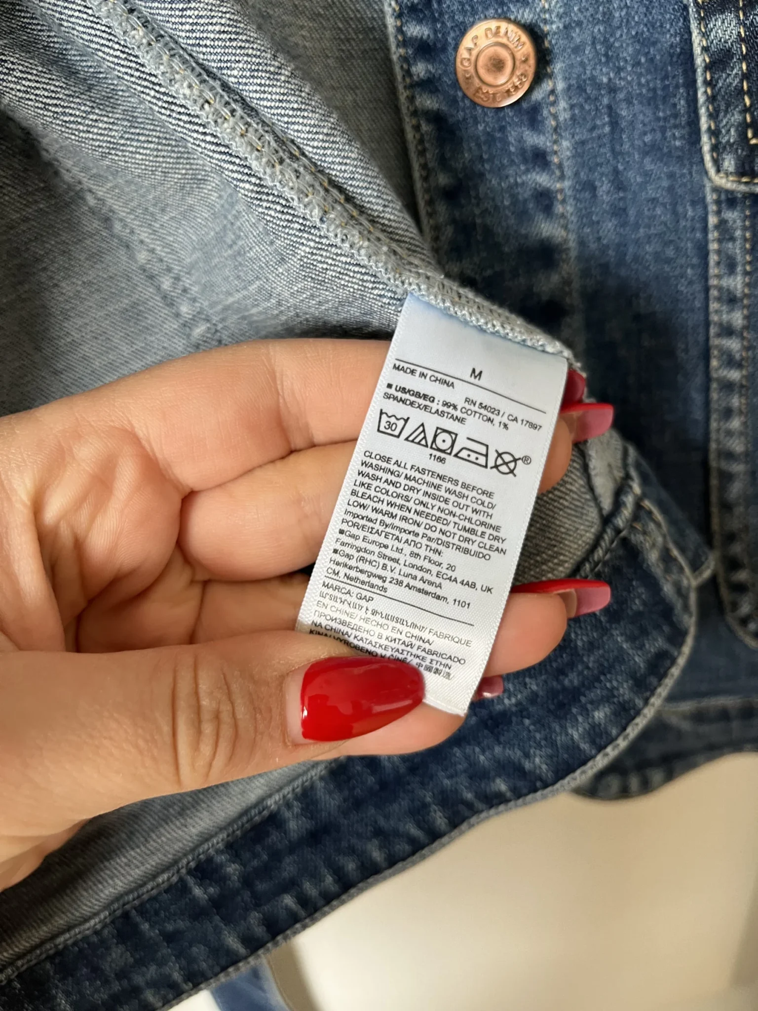 Image for Gap women's M denim jacket with gathered sleeves