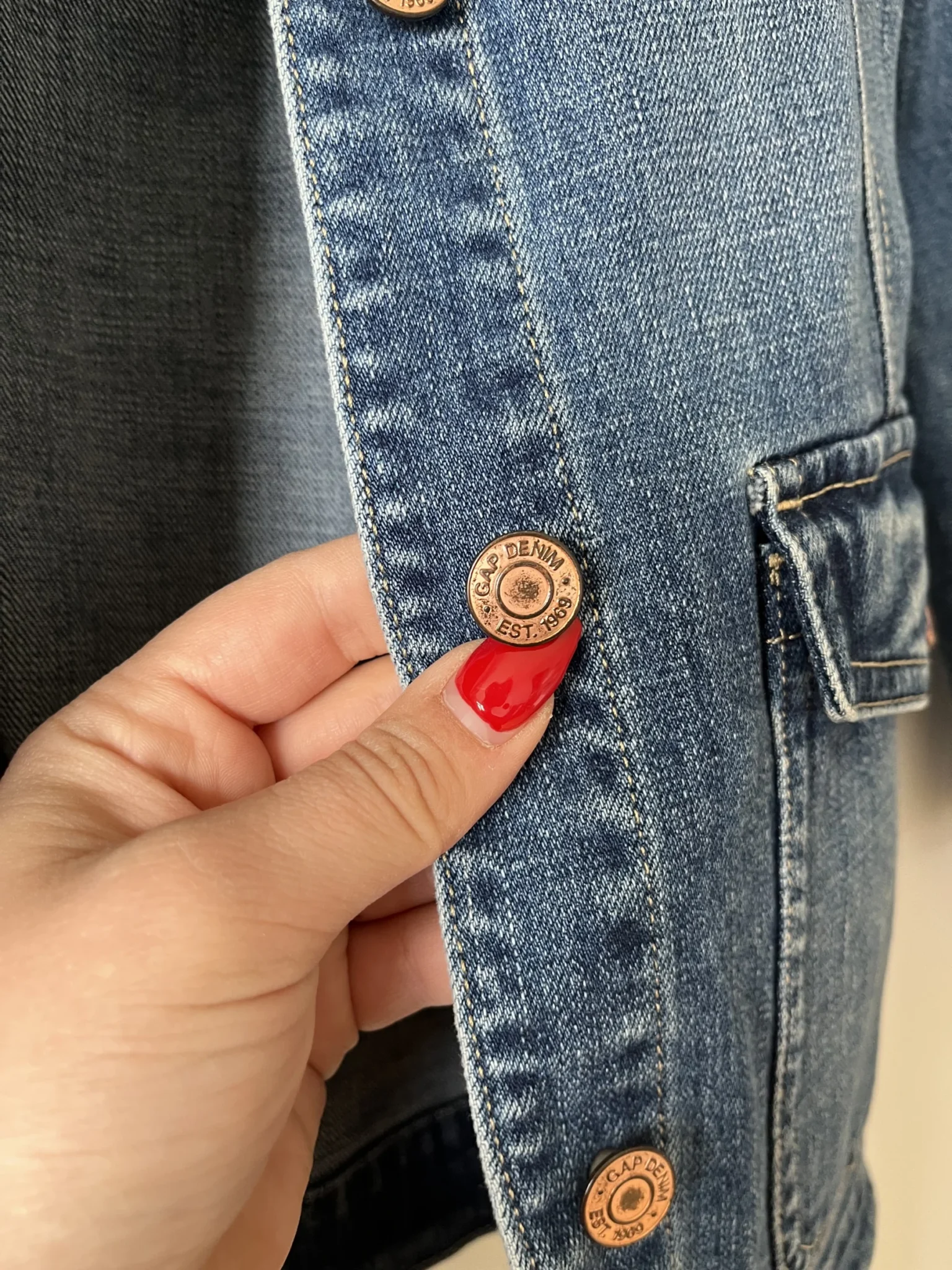 Image for Gap women's M denim jacket with gathered sleeves