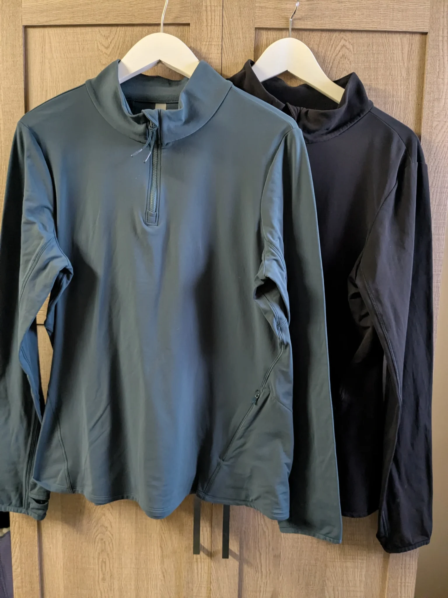 Featured image for Duo chandails sport (non vendu a l'unité)