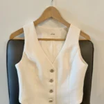 Featured thumbnail for Veste Aritzia