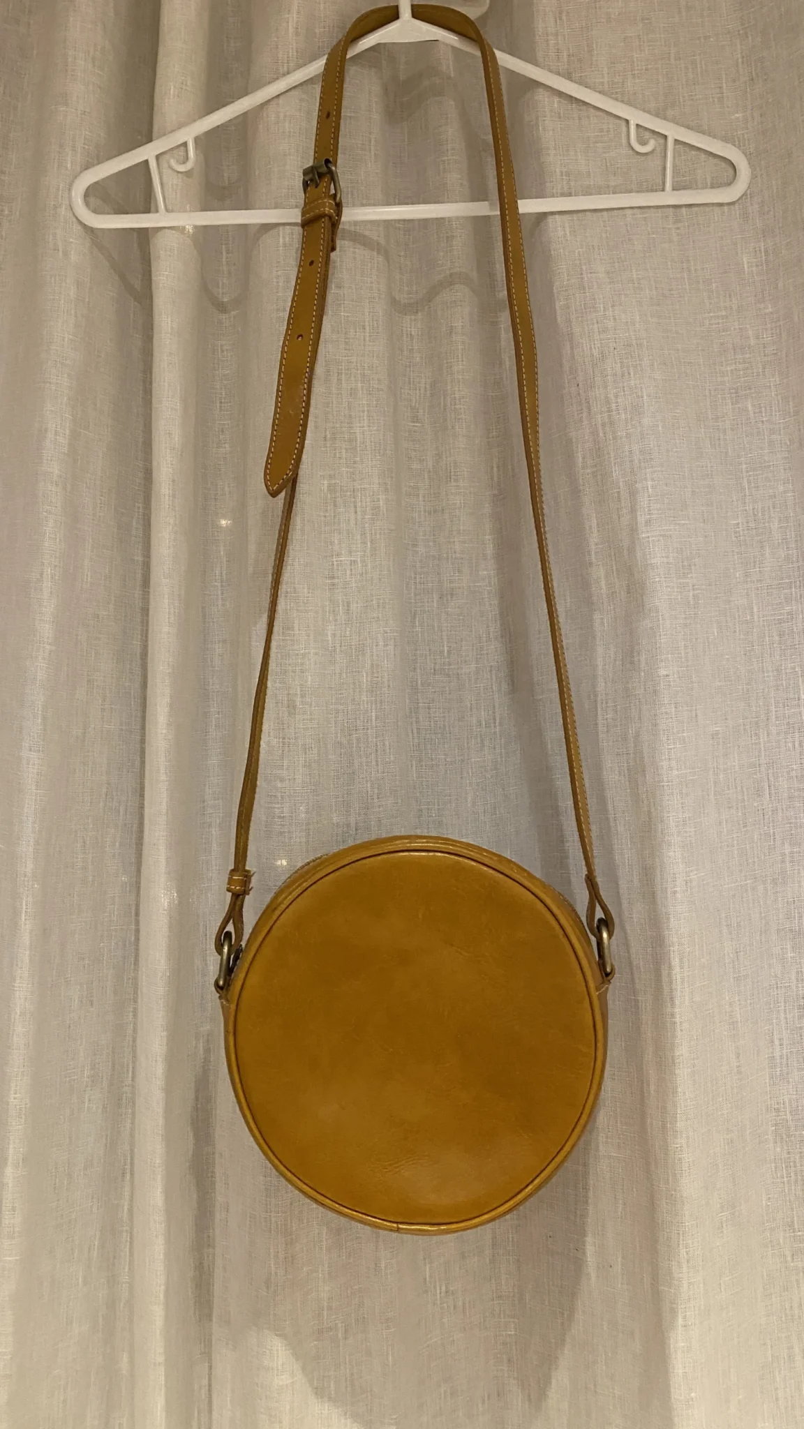 Featured image for Sac à main à bandoulière 100 % cuir ☀️