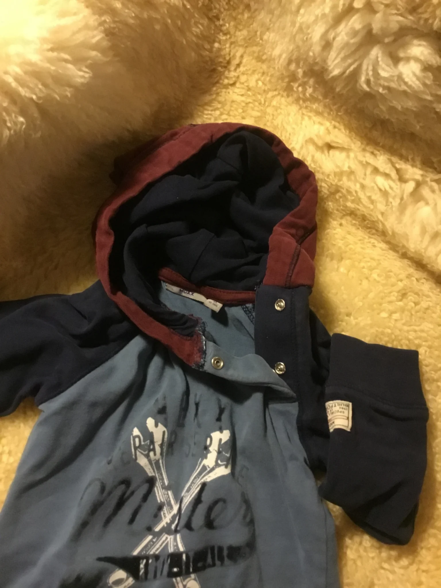 Image for Chandail sweat mexx à capuchon, 12-18 fait très très petit