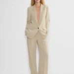 Featured thumbnail for Aritzia | Suit : Blazer + Pants Effortless (NEUF)