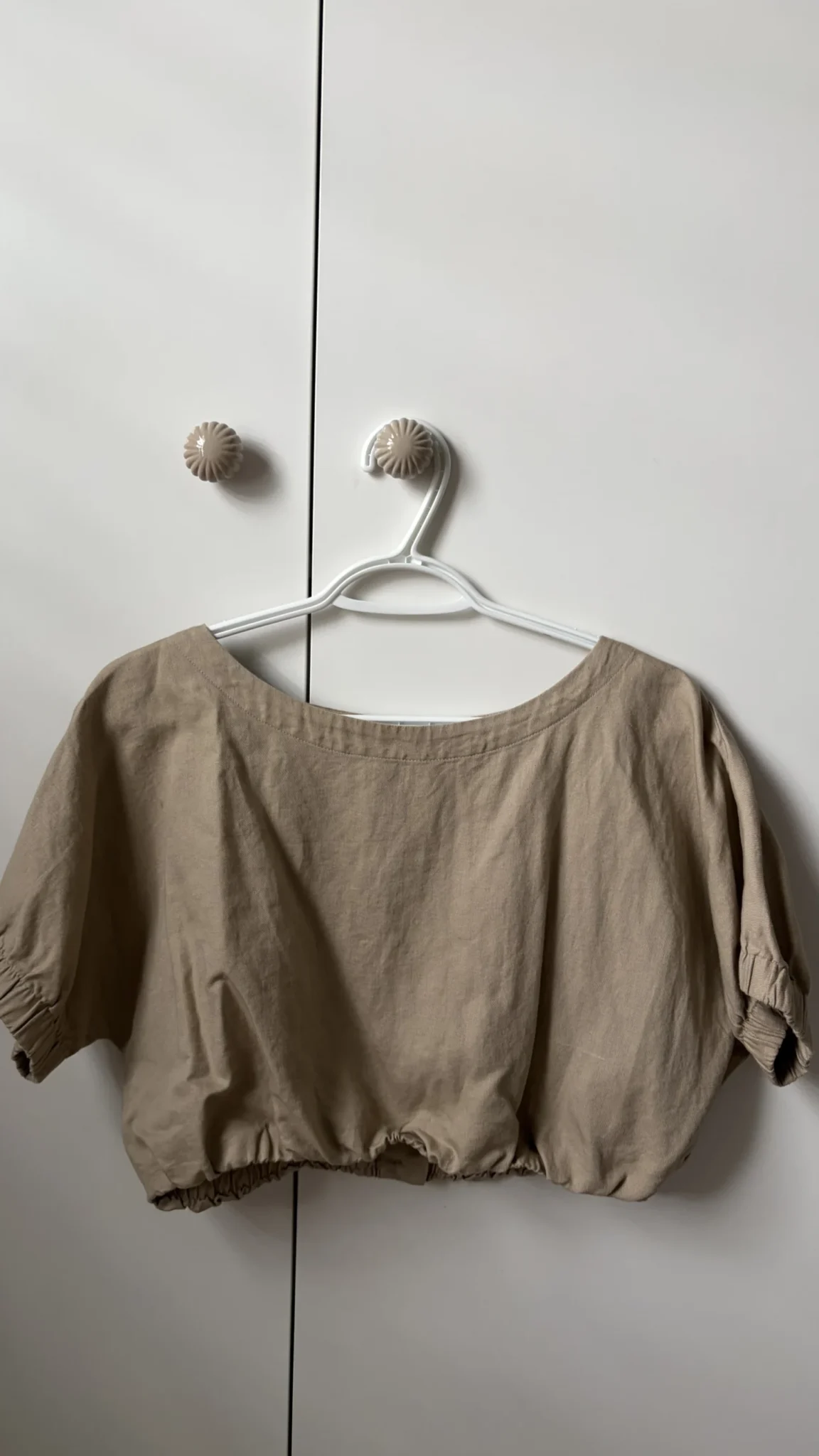 Featured image for Haut crop beige