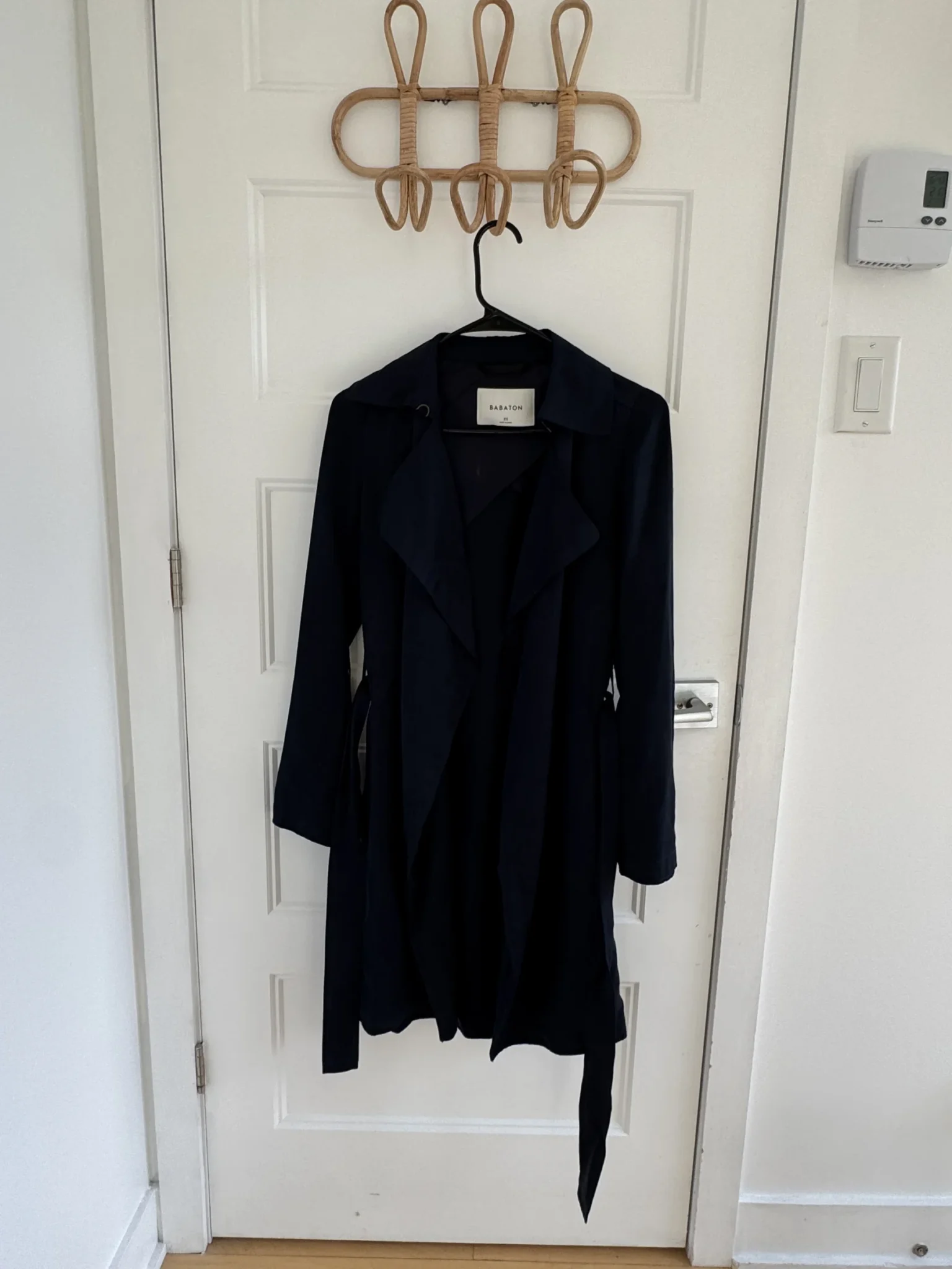 Featured image for Trench Babaton (Aritzia) en lyocell – taille XS