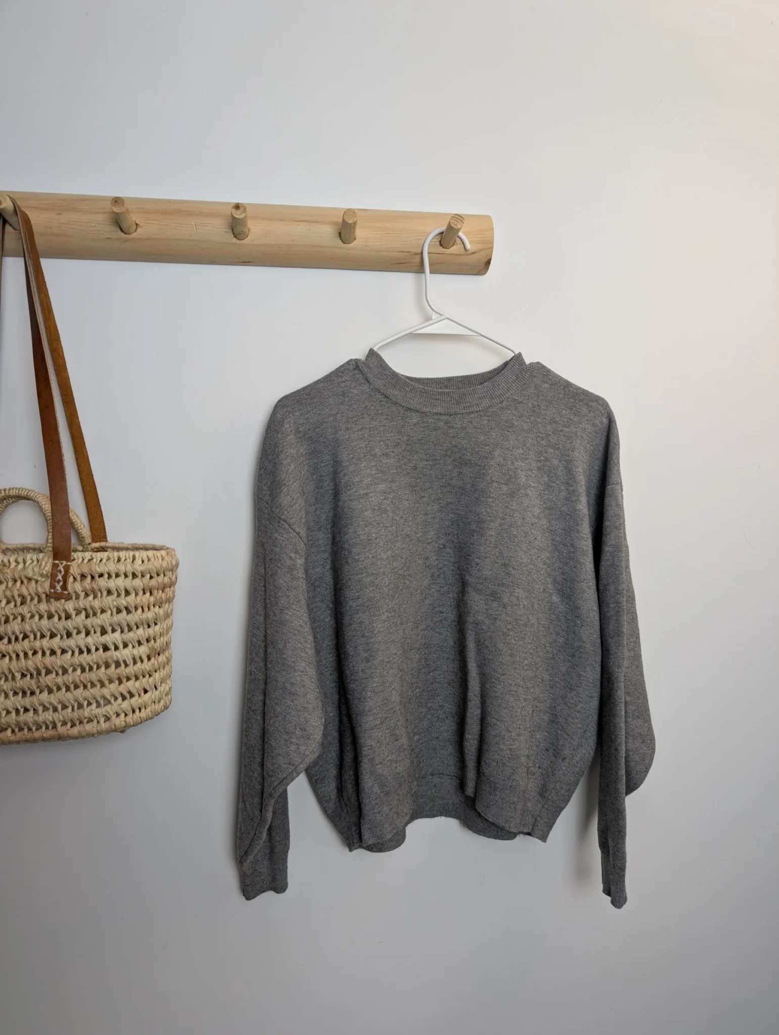 Featured image for 🩶 Chandail Zara gris