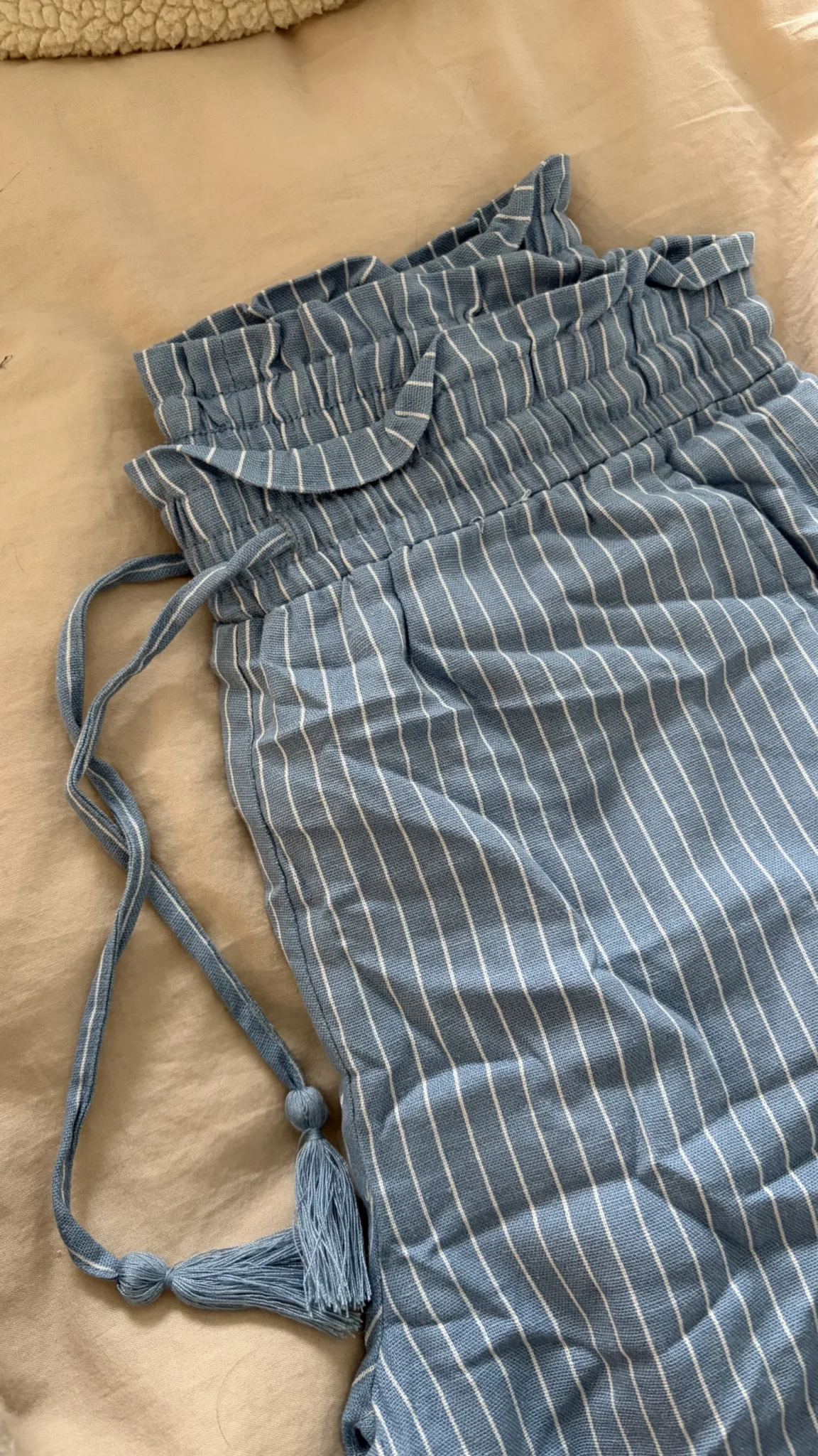 Image for Pantalons bleu rayé blanc