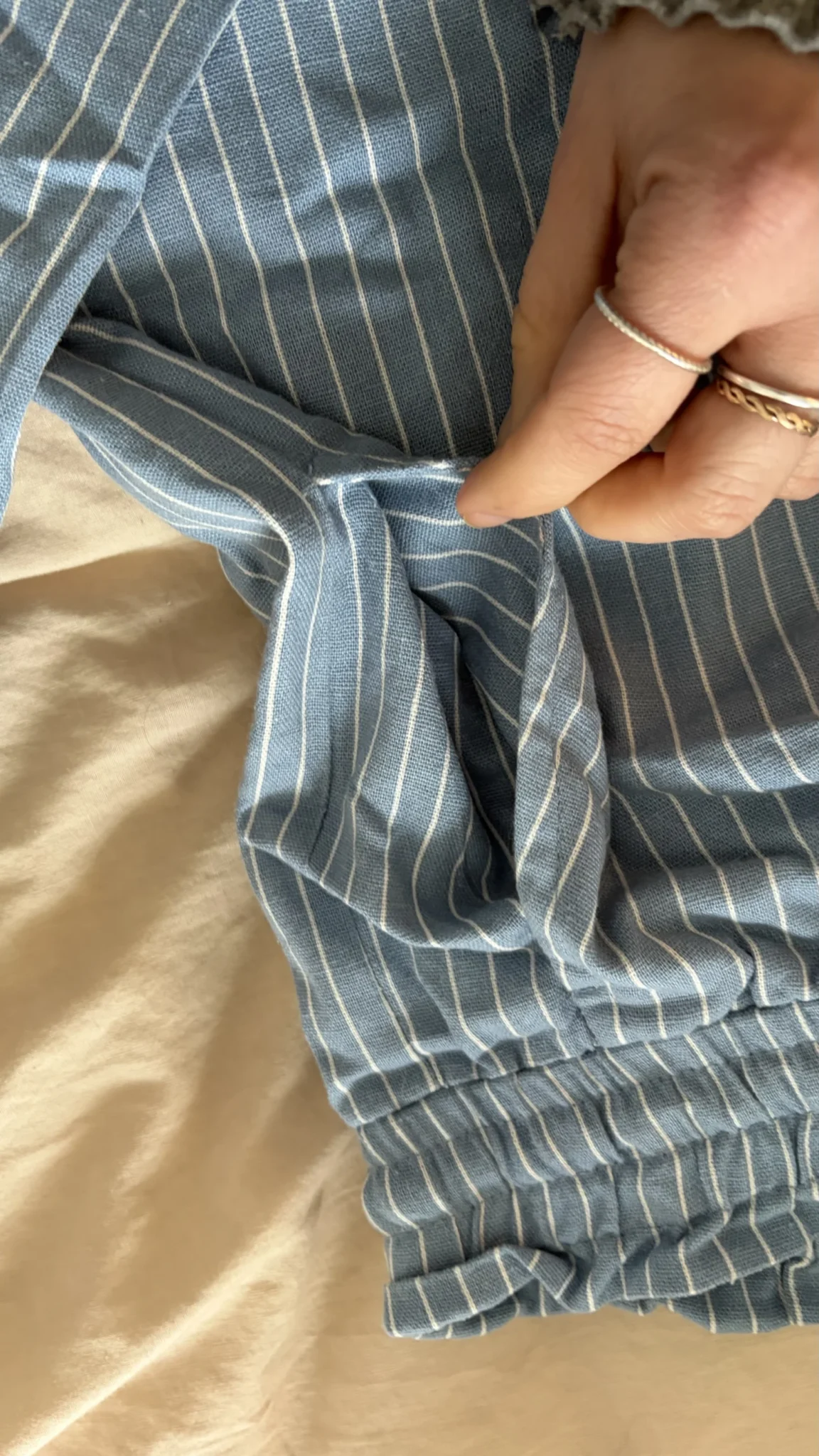 Image for Pantalons bleu rayé blanc
