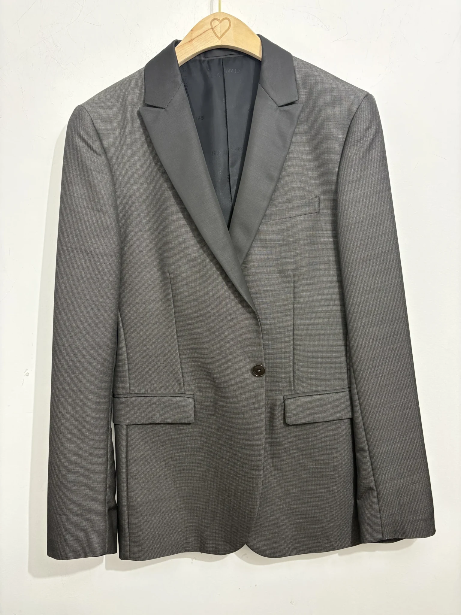 Featured image for Veston  homme  CERRUTI  1881