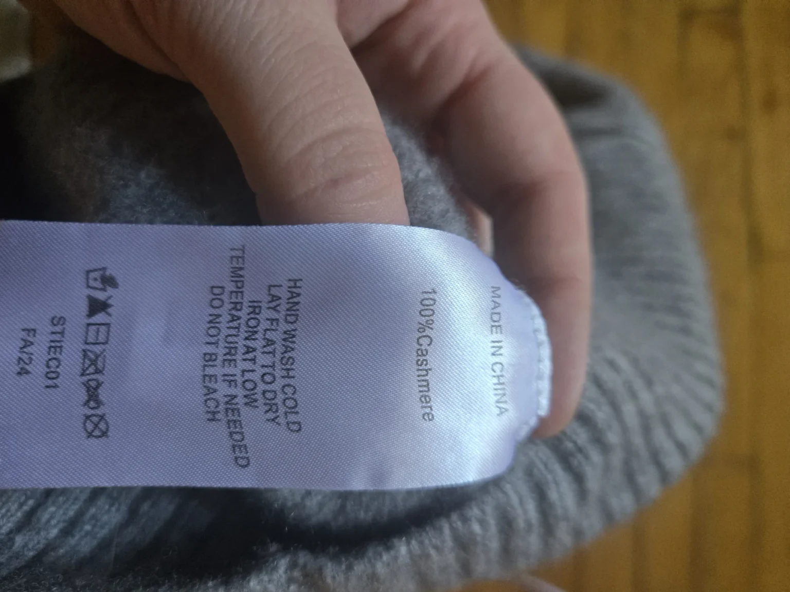 Image for Quince 100% cashmere jacket