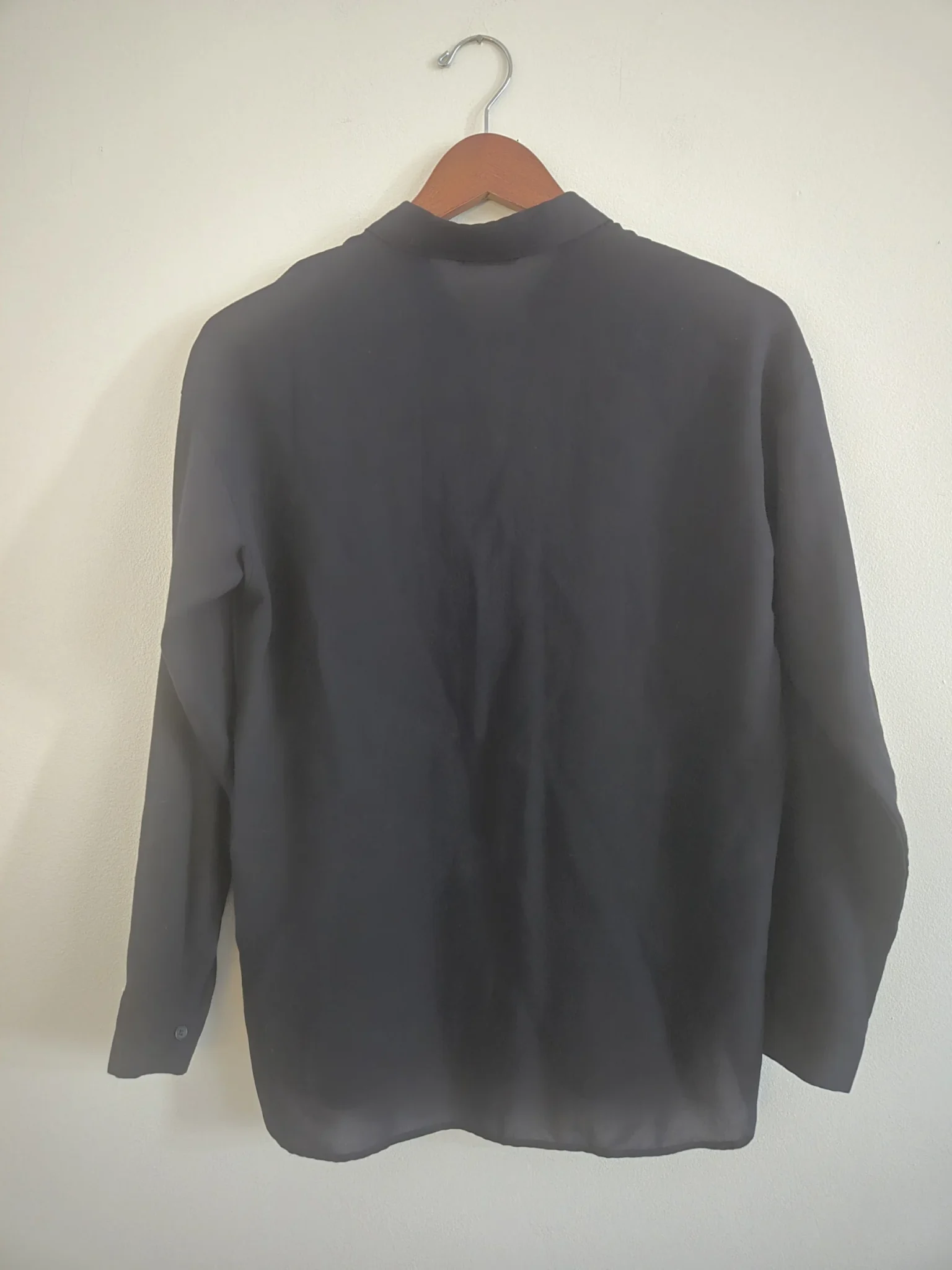 Image for New Uniqlo navy blouse