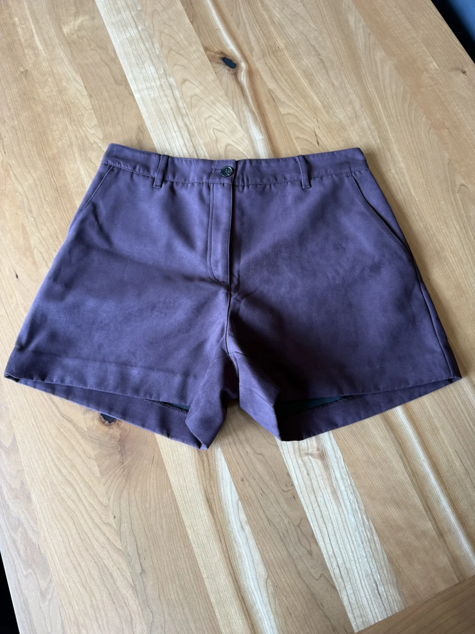 Featured image for Short en velours burgundy