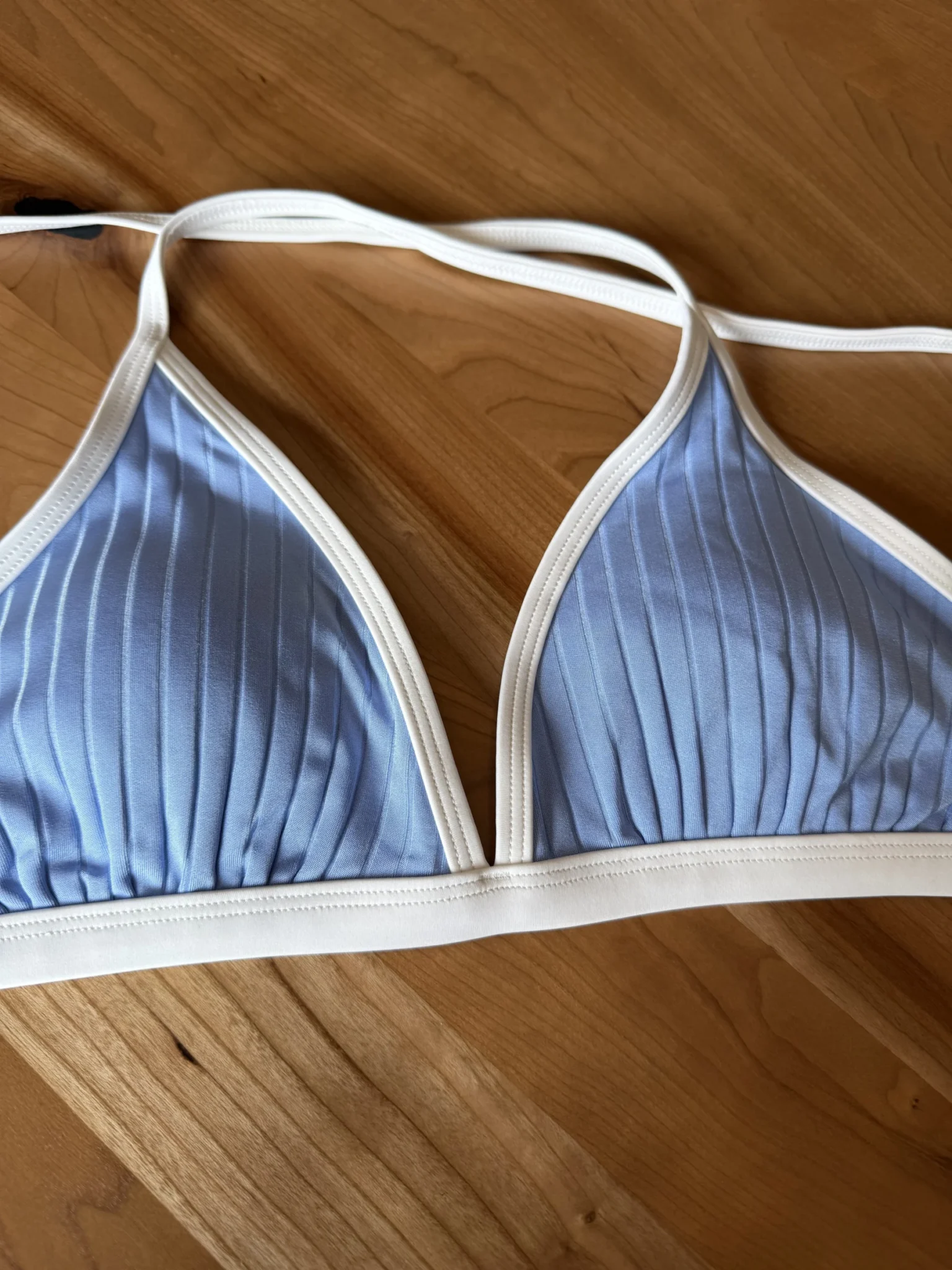 Image for Maillot de bain bleu pâle et blanc