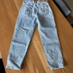 Thumbnail for Curvy mom jeans du American Eagle