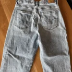 Thumbnail for Curvy mom jeans du American Eagle