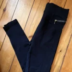 Featured thumbnail for Leggings noir avec zip décoratif