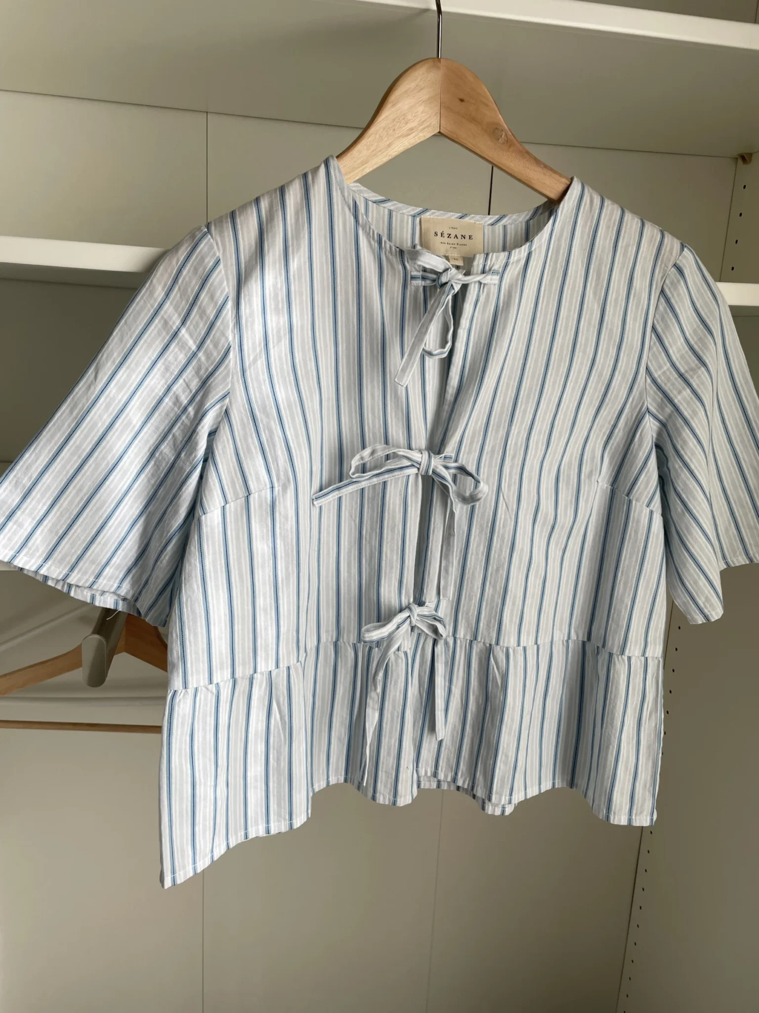 Featured image for Sézane | chemise à boucles