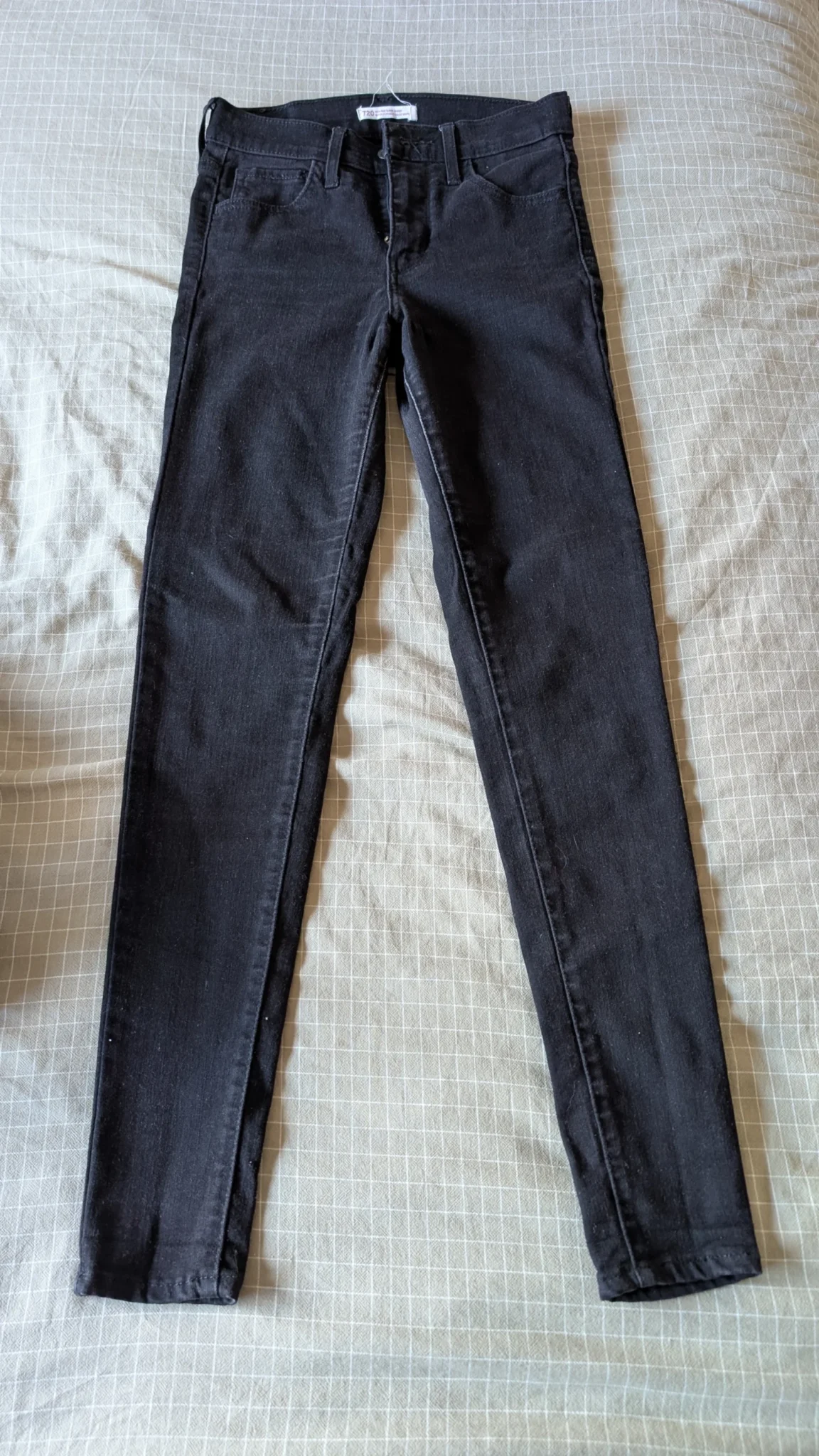 Featured image for Levi's 720 High Rise Skinny