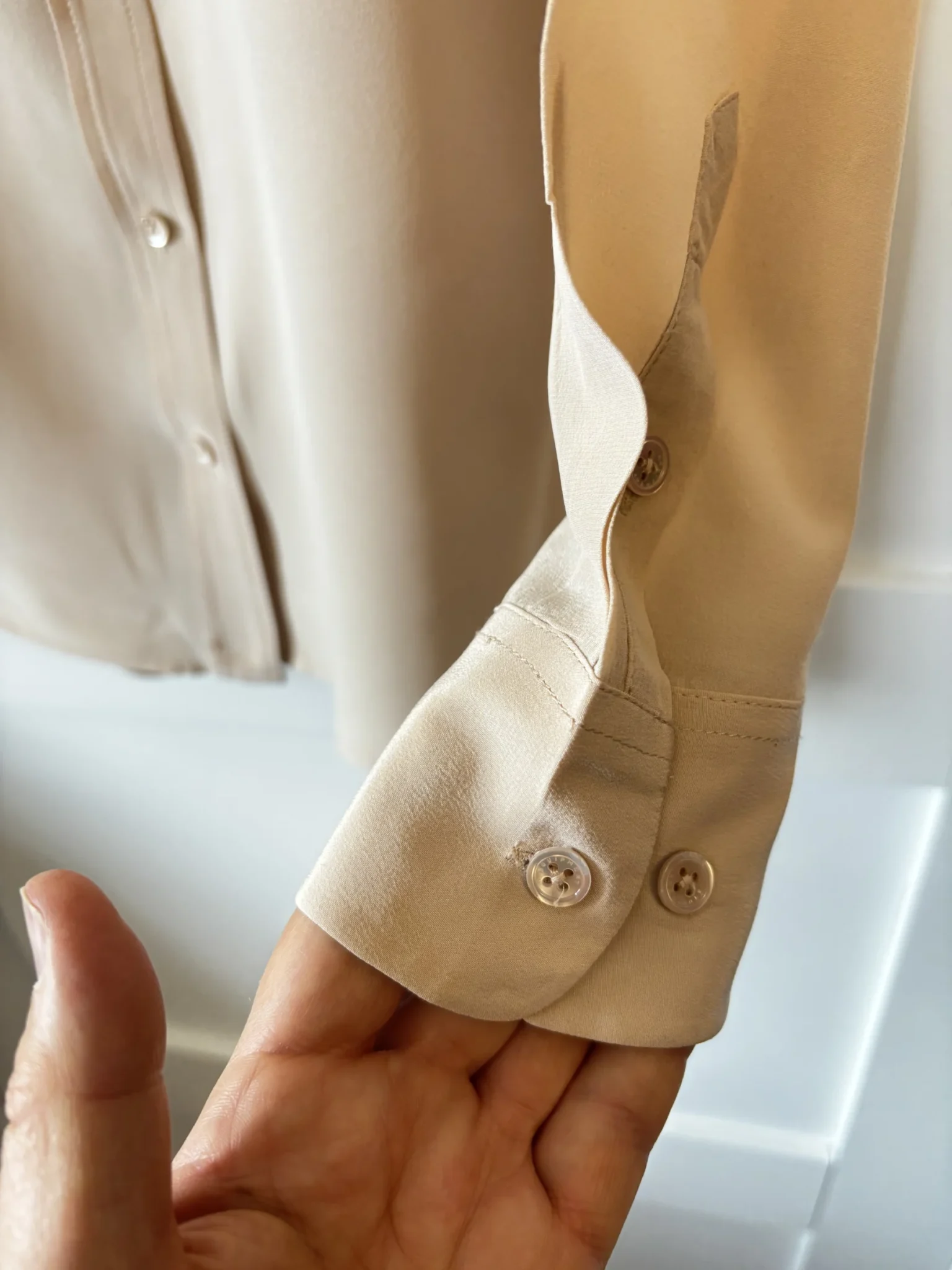 Image for ♥️Blouse 100% silk EQUIPMENT