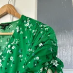 Thumbnail for Robe fleurie