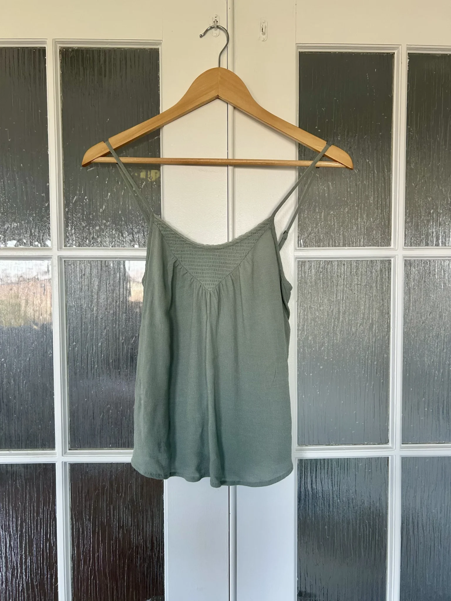 Featured image for Camisole à bretelles ajustables