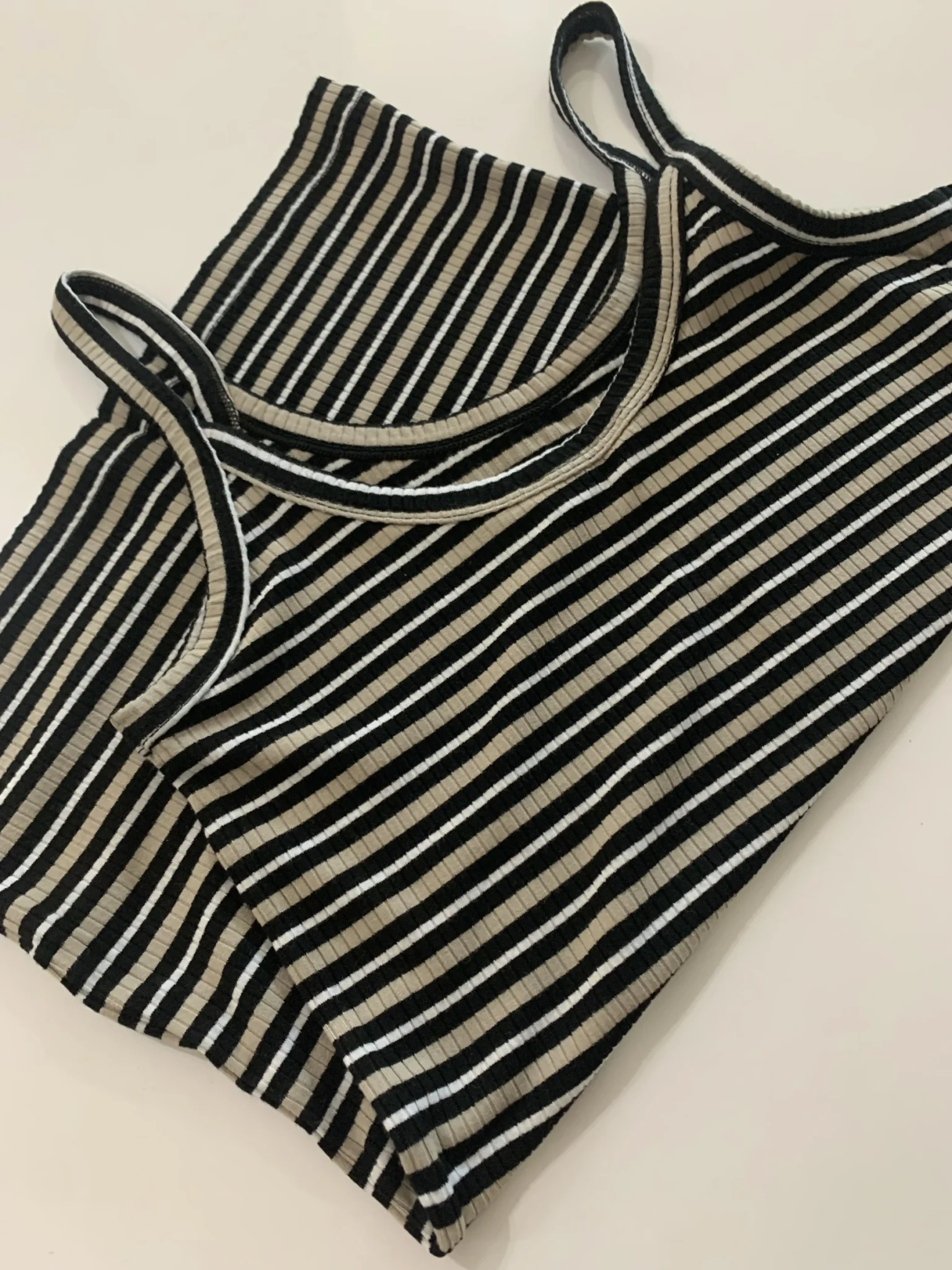 Featured image for Camisole essentielle