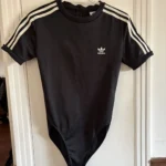 Featured thumbnail for Bodysuit Adidas - noir manches courtes