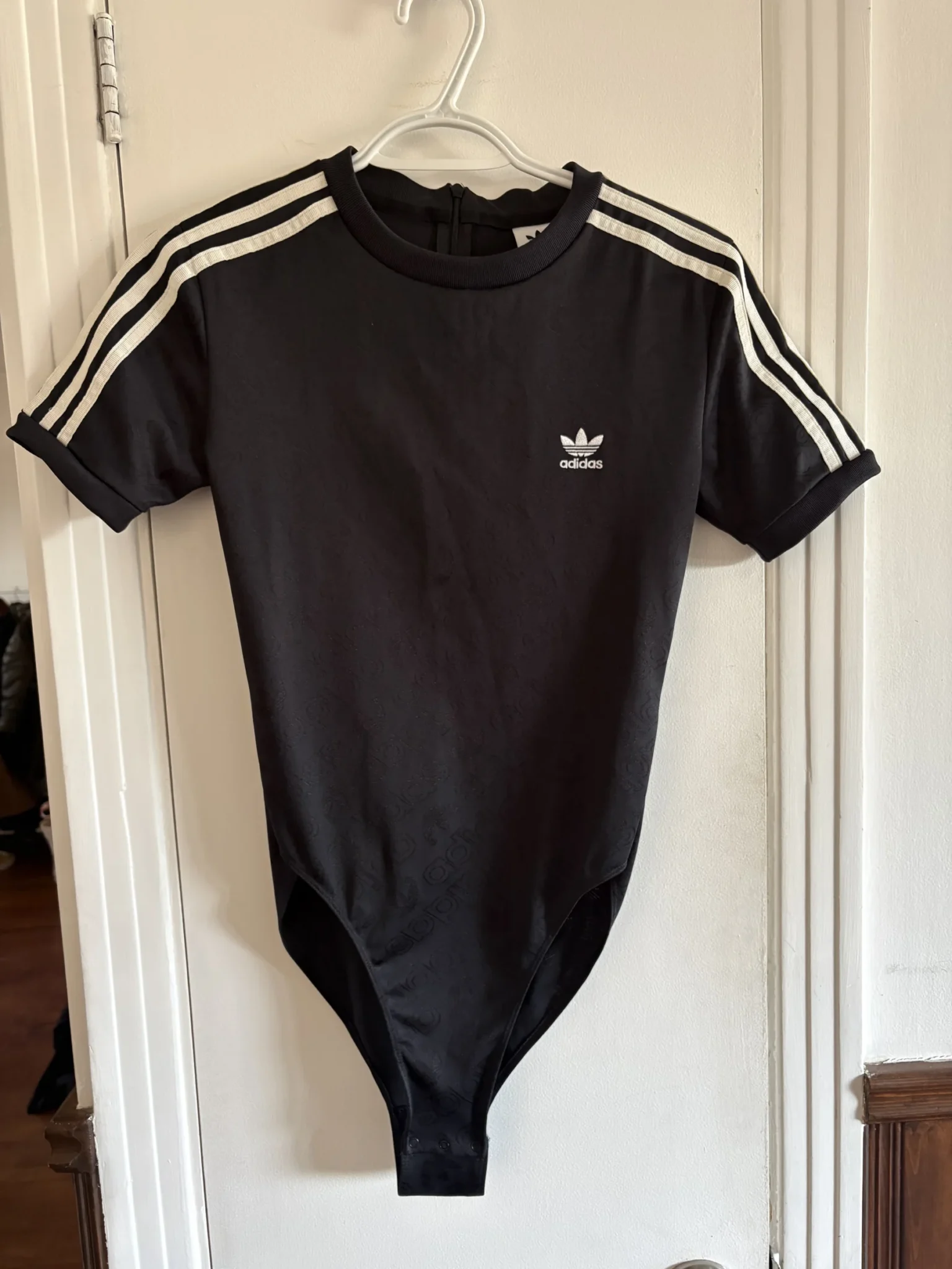 Featured image for Bodysuit Adidas - noir manches courtes